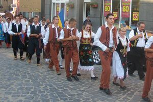 proetnica