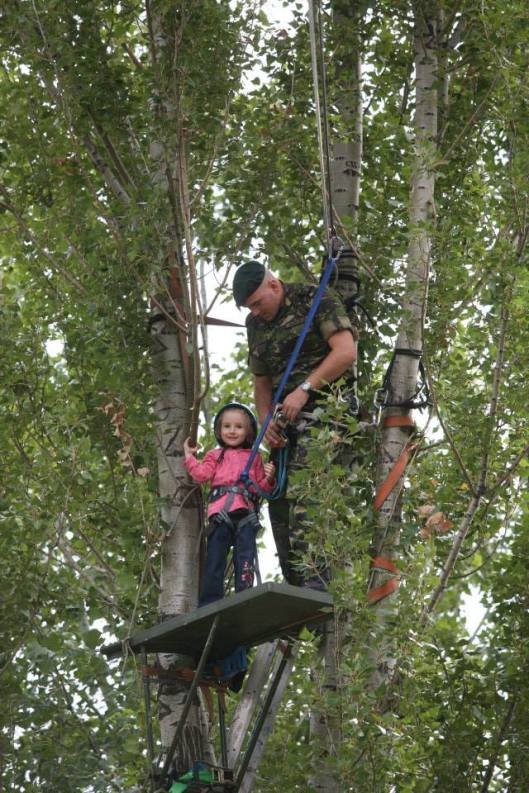 541398_298560770283180_458189719_n