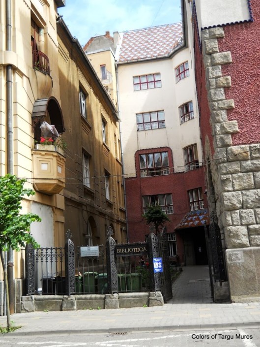Biblioteca+Judeteana+Mures