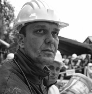 sindicatul__viitorul_mineritului__roia_montana__moi_din_apuseni__fii_alaturi_de_noi