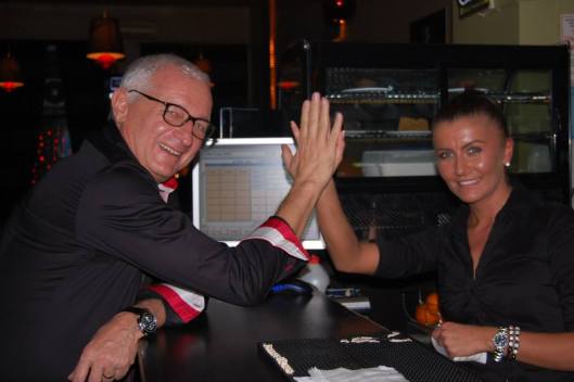 1472881_466469103463486_2109104759_n