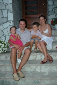 268664_115046931921629_6177351_n