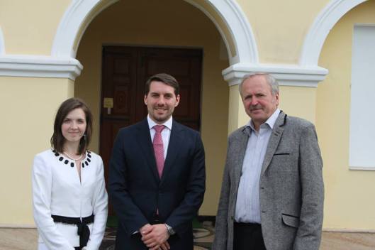 10253963_640421376041857_6629150125427894284_n