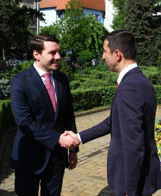 10325426_699982346721398_4660213936958567478_n