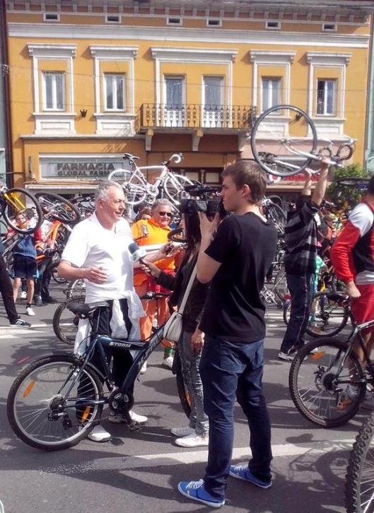 984074_377934829011167_2777313340995827641_n