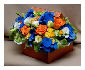 Cutie colorata cu flori-1024x847