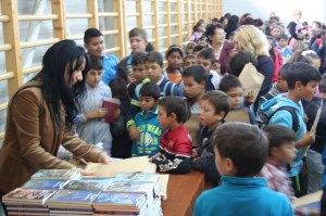 Asteptand sa le vina randul la donatie