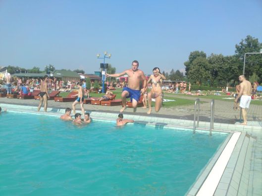 17930_437880416279745_972378991_n